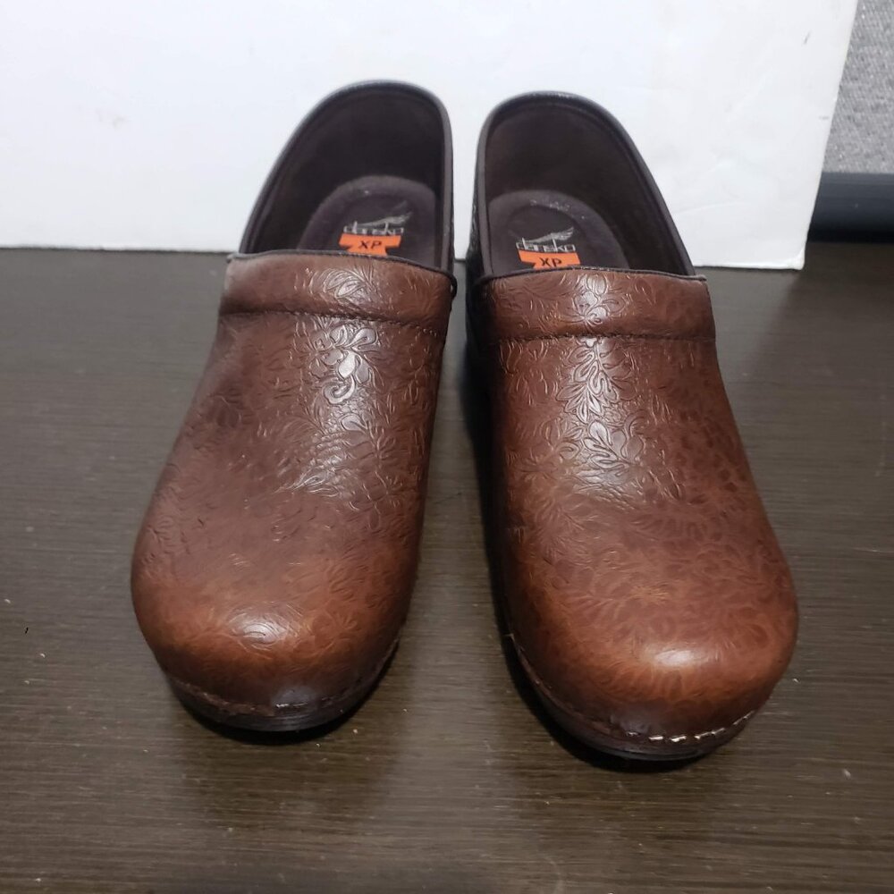 Dansko Professional Brown Leather Embossed Clogs Shoes US 10.5-11/EU 41 - Picture 2 of 14